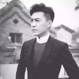 娱乐吃瓜姐靳东,娱乐圈的“吃瓜姐”如何成为实力派演员